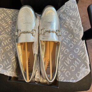 Women's INC International Concepts Gayle Silver Metallic Loafers Size 8M NWT